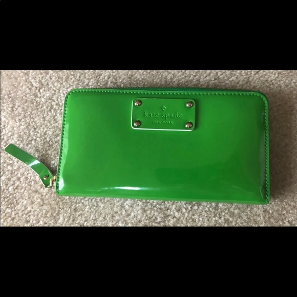 Kate Spade Patent green tote wallet - Picture 9 of 12